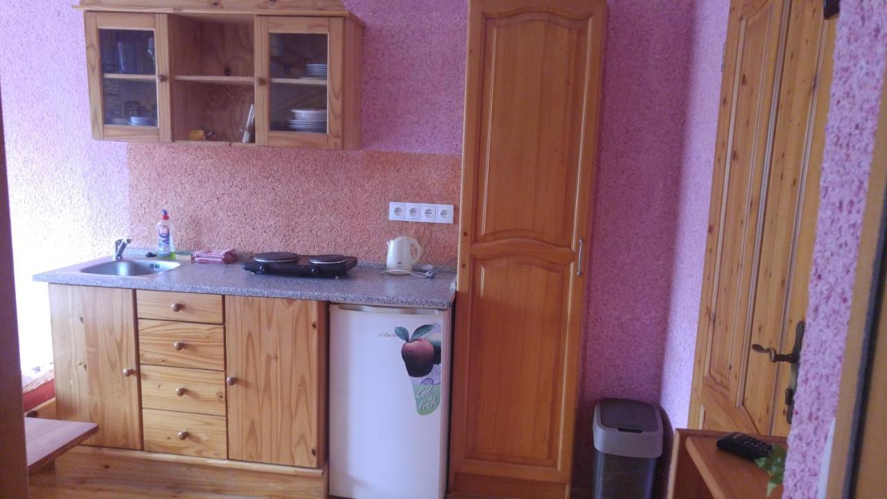 Penzion Apartmany Becov Bečov nad Teplou Екстериор снимка